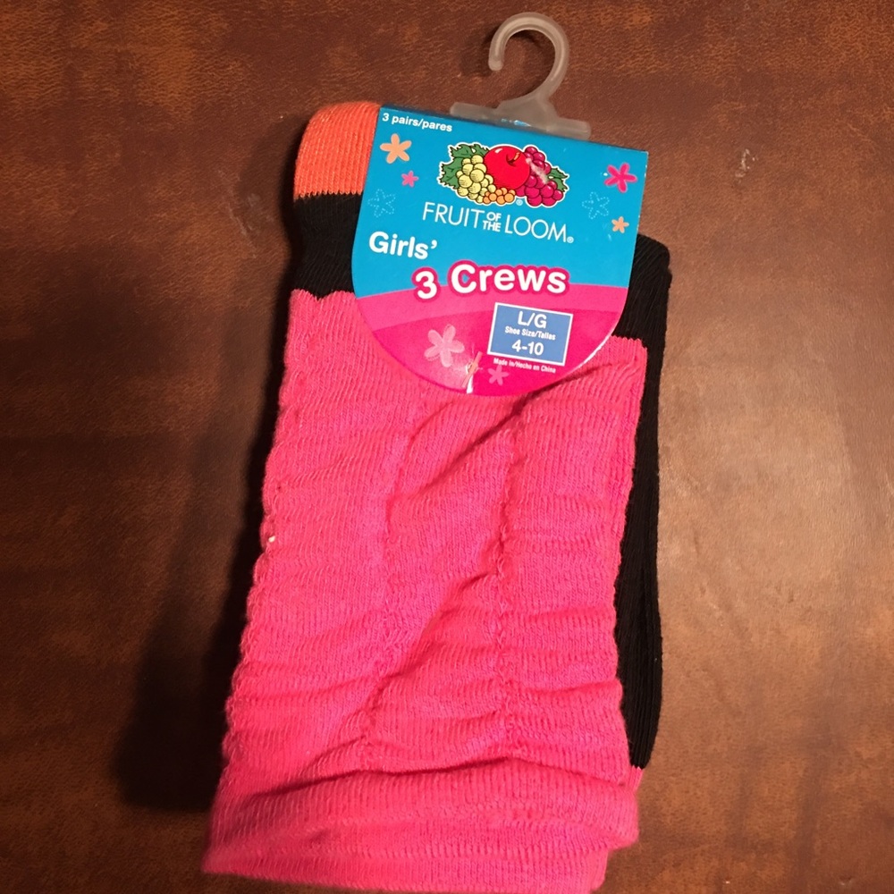 Girls Fruit of Loom 3 pairs of crew socks